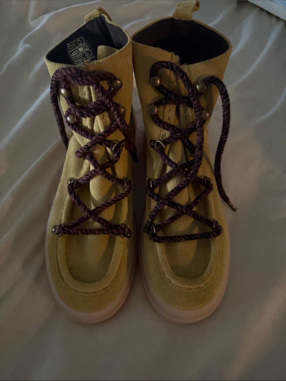 Naguisa Yellow Women's “Kaus” Suede Lace-Up Ankle Boots 39